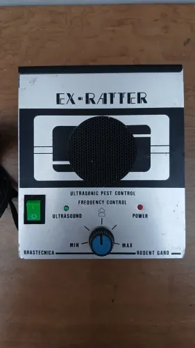 Repelente eletrônico de pragas Ex-Ratter