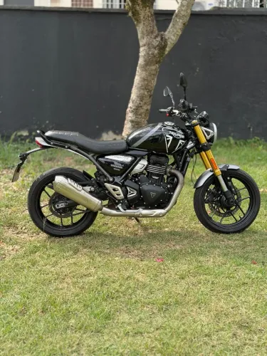 Triumph speed 400