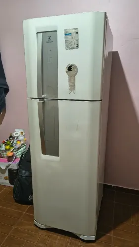 Geladeira Frost Free Eletrolux 380L