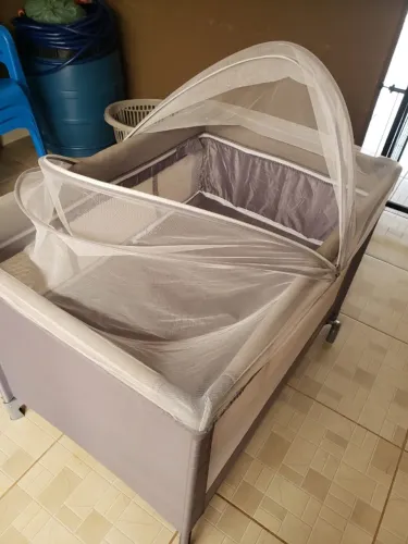 Oferta Berço Cercadinho Portátil Serenata Gray Burigotto Usado Entrego e Aceito Cartão