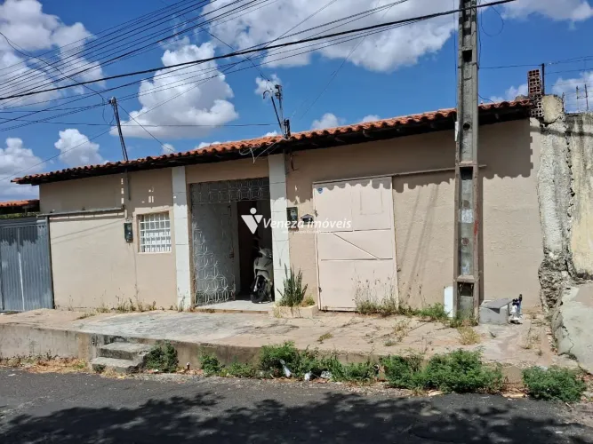 Kitnet para Aluguel no Monte Castelo com Split, Escrivaninha e Sofá