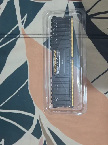 Memória RAM Corsair Vengeance 8GB (1x8GB) DDR4