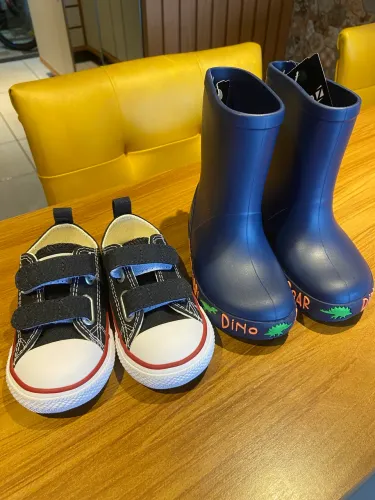 Kit Tênis Infantil Converse (tamanho 19) + Galocha (tamanho 21)