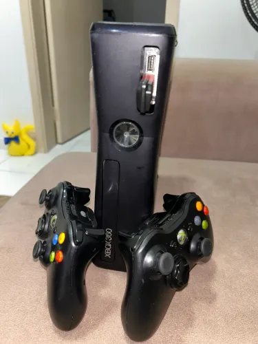 Xbox 360 desbloqueado com Pen Drive Aurora 