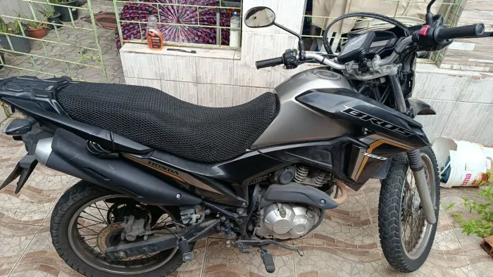 Vendo Moto NXR Bros 2023