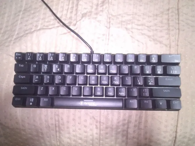Teclado mecânico Bright Gamers Virtus 60%