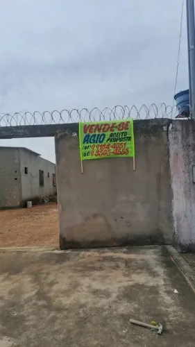 Terreno com 300 metros sendo 10 de frente e 30 de fundo fica no jardim São Paulo Luziânia