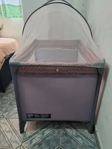 Berço portátil e chiqueirinho OSCO