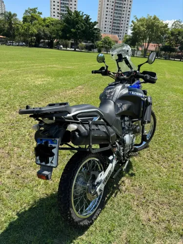 Tenere 250 Impecável - completa