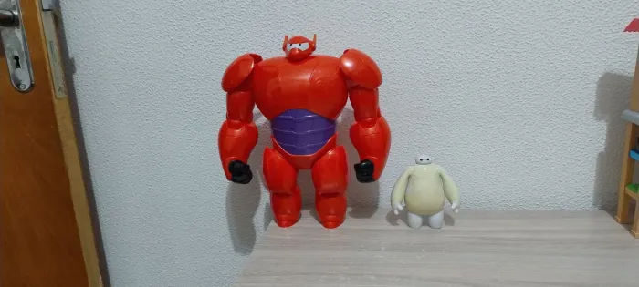 2 Bonecos Big Hero Baymax - Bandai