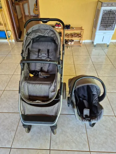 Carrinho e Bebê Conforto Galzerano