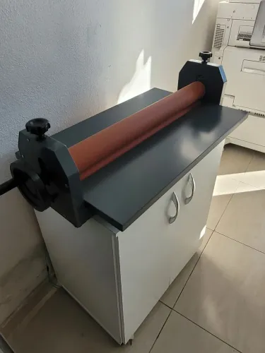 Laminadora Frio 650mm. Ate 2,5cm de espessura laminação.