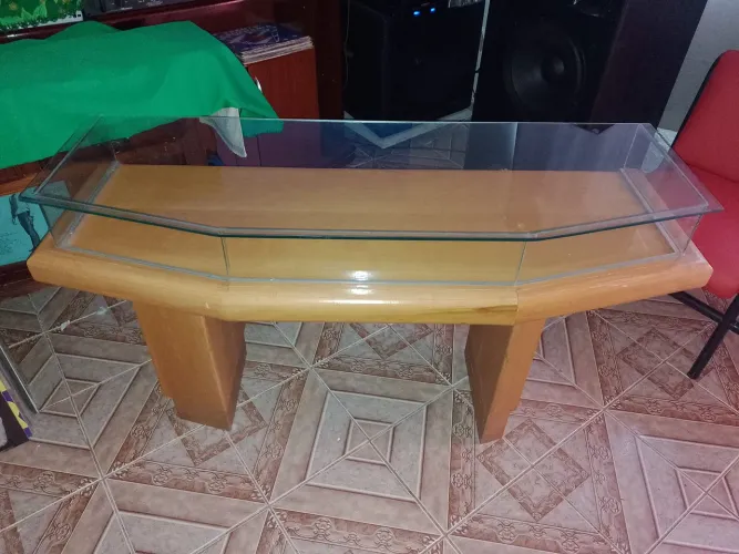 Vendo balcão mesa poltrona é um Aspirador de pó  Black Decker  SÓ VENDA NÃO ACEITO TROCAS 