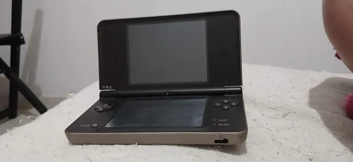 NINTENDO DS XL