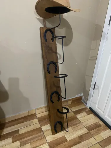 Porta chapéu rústico de ferraduras novo