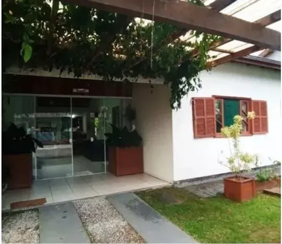 ÓTIMA CASA C/ ESCRITURA PUBLICA EM LOTE DE 322,00 M² CAMPECHE