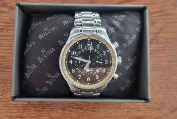 Relógio Bulova Adventurer Chronograph (Referência: 96B138).