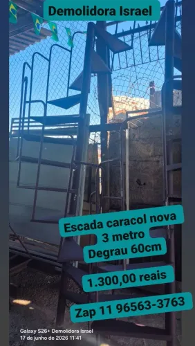 Escada caracol nova