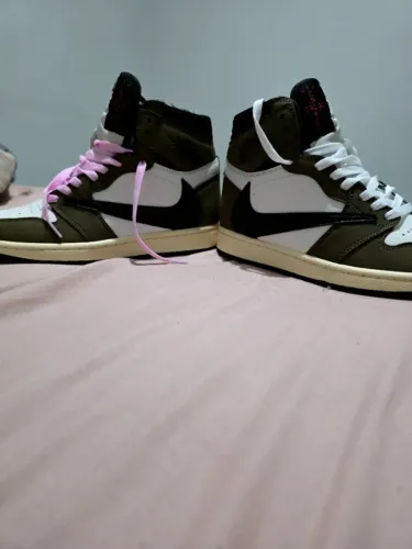 Nike Travis