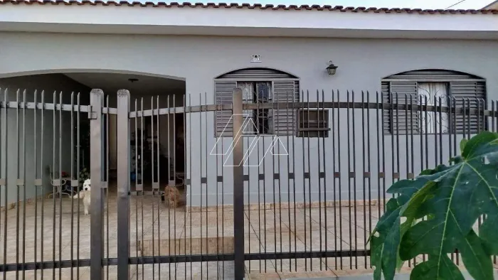 Casa à venda, 2 quartos, Núcleo Habitacional Nova Marília - Marília/SP