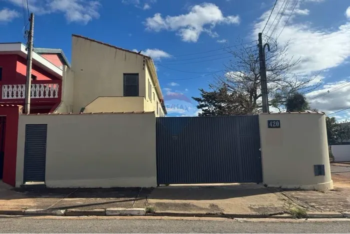 Sobrado comercial de esquina