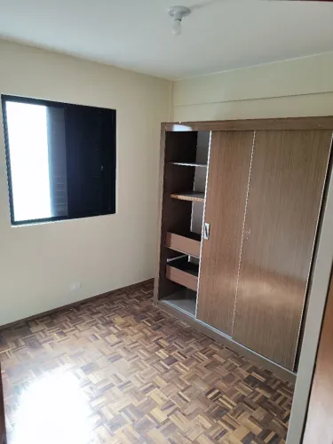 Alugo apartamento