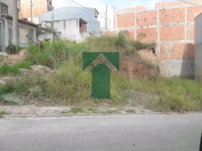 Terreno à venda com 116m² (Jardim Mirante)