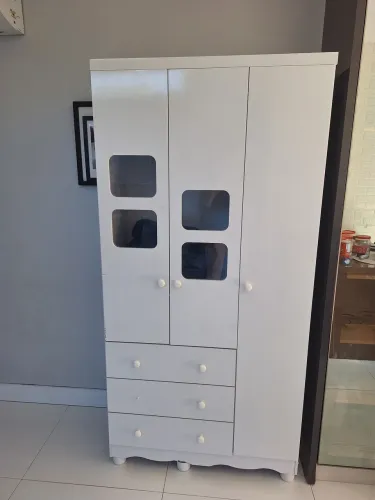 Guarda roupa infantil