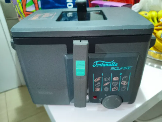 Fritadeira elétrica 110v em ótimo estado!