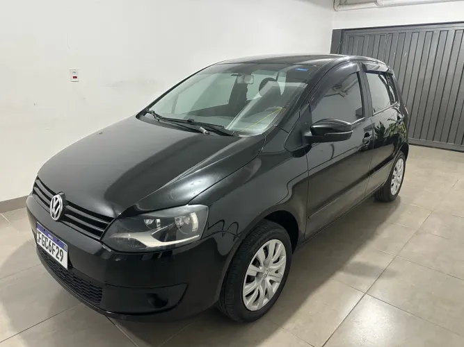 Volkswagen Fox 1.0 MI Total Flex 8V 5P 2013