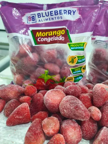 Morango congelado inteiro