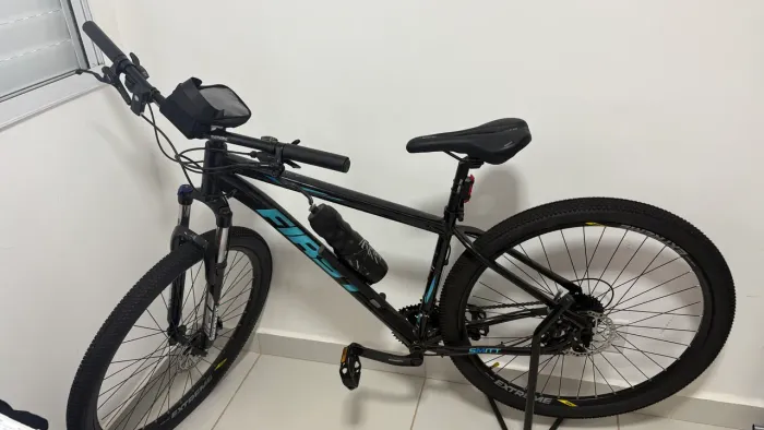 Bicicleta aro 29 aluminio, 24 marchas Shimano + acessórios 