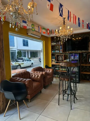 Loja comercial à venda no Centro de Balneário Camboriú!