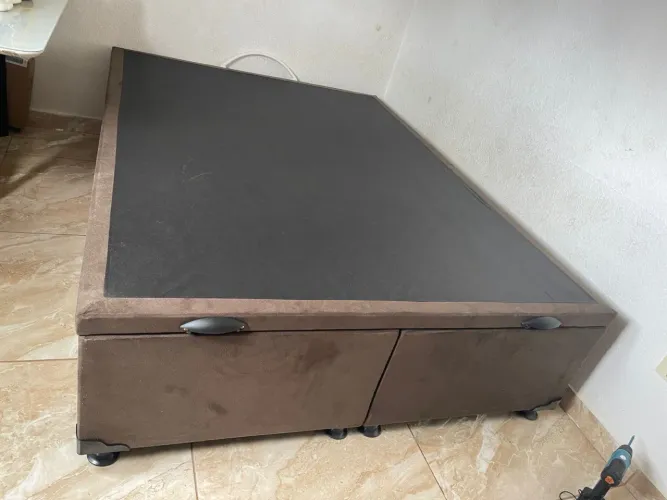 BASE BAÚ QUEEN SIZE R$ 1.200,00