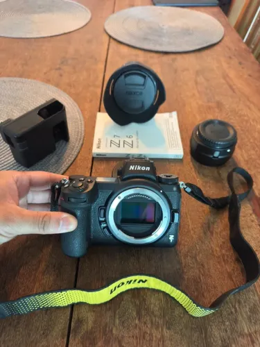 Câmera Nikon Z7 Full Frame Mirrorless 45,7 MP + Lente + Adaptador FTZ II