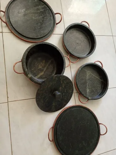 Jogo de Panelas em Pedra Sabão 2 Frigideira 2 Grelha 1 Panela 