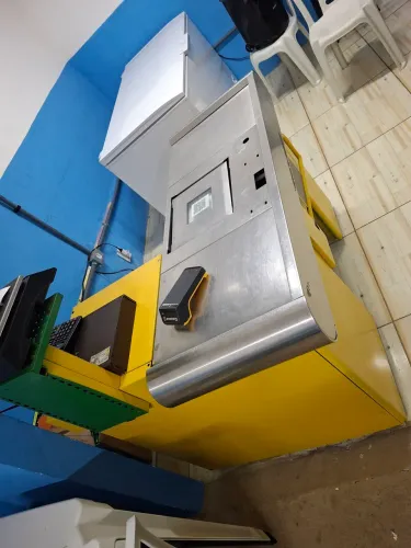Vendo balcão de caixa de inox no preço.