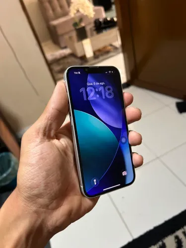 iPhone 16e