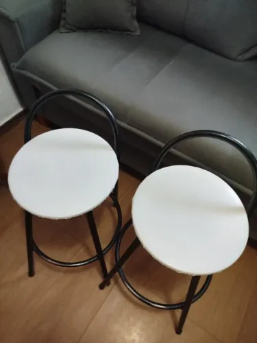 Banquinho com encosto 