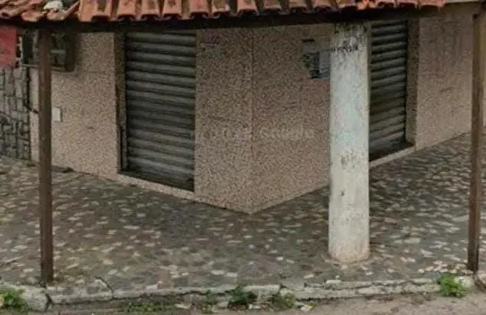 Aluga-se ponto comercial. 