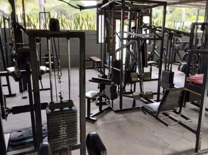 Academia completa, musculação, Vendo aparelhos!!!