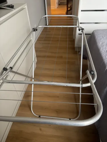 Vendo varal de chão a retirar em Coqueiros