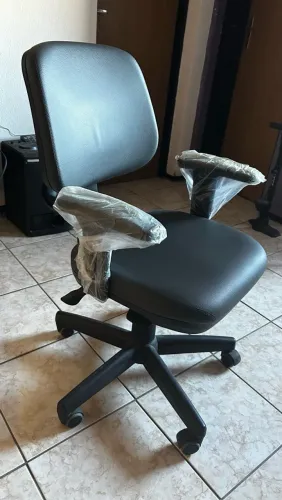 Vendo Cadeira Cavaletti