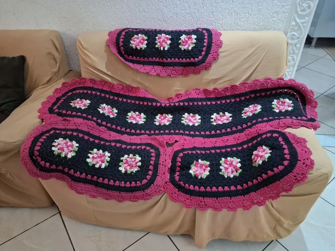 Tapetes de crochê artesanal 4 peças