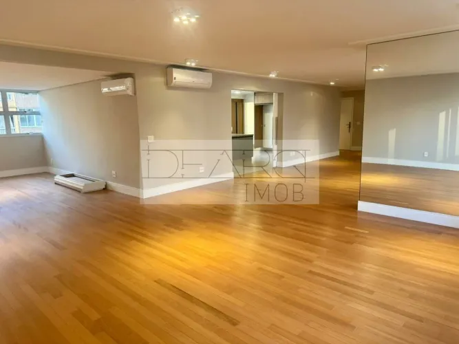 PARA VENDA E LOCAÇÃO NO MELHOR DO JARDIM PAULISTA, DE 306M², 3 SUÍTES, 3 VAGAS, E MUITO LA