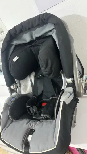 bebê conforto Peg-Péregos Primo Viaggio