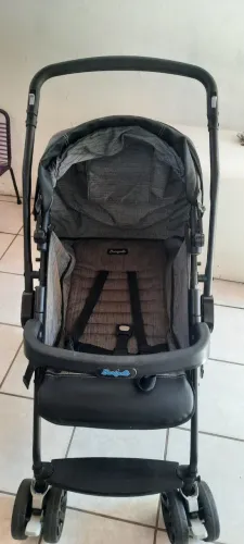 Carrinho de bebê completo