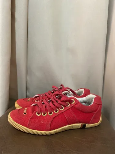Tênis Osklen feminino em tecido vermelho tamanho 35