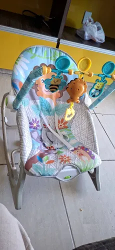 Cadeira de balanço bebe