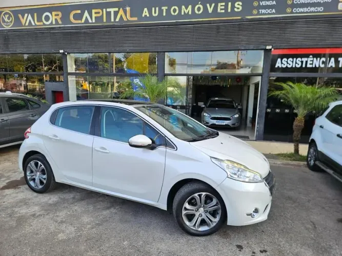 Peugeot 208 Active 1.2 Flex 12V 5P Mec. 2015